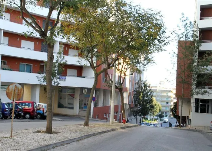 Encosta Da Marina Da Rocha Portimão