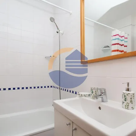 Encosta Da Marina Da Rocha Portimão