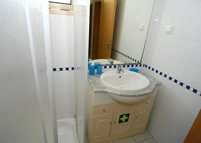 Encosta Da Marina Da Rocha *