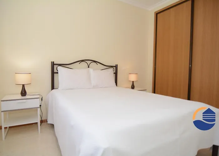 Encosta Da Marina Da Rocha * Portimão